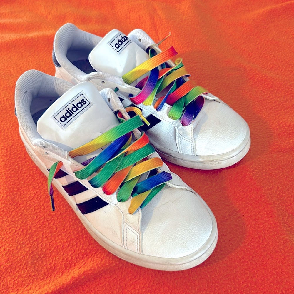 Classic adidas. Womens size 7.